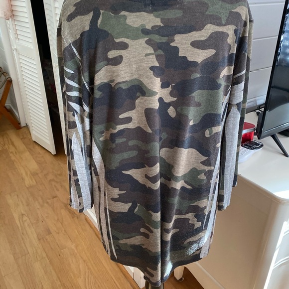 Camo tee - Picture 3 of 5